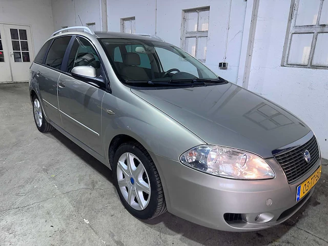 Fiat - croma - 2.2-16v emotion automaat- 03-tt-sl - afbeelding 21 van  23