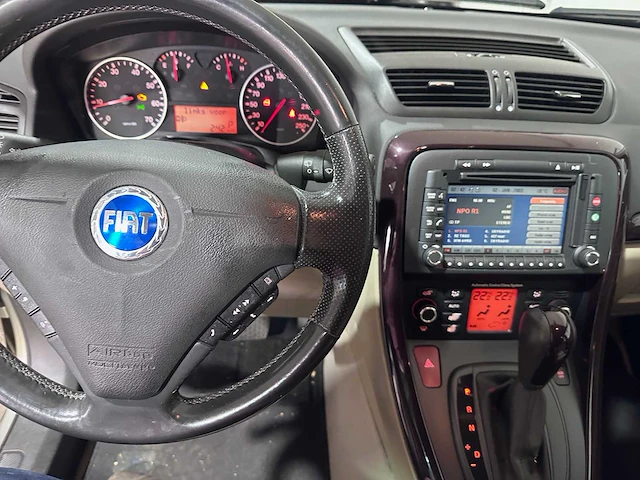 Fiat - croma - 2.2-16v emotion automaat- 03-tt-sl - afbeelding 23 van  23