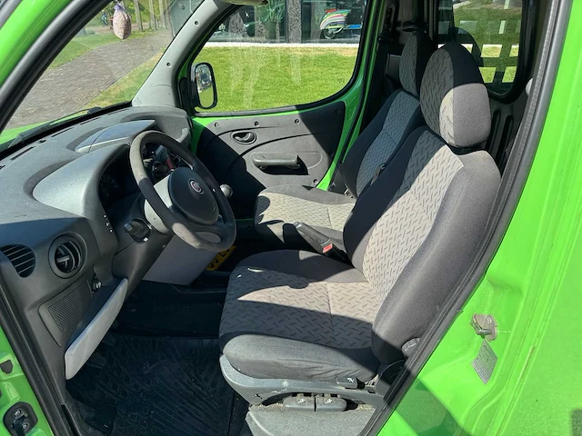 Fiat - doblò - 1.3 mj basis - 8-vdj-25 - 2009 - afbeelding 11 van  22