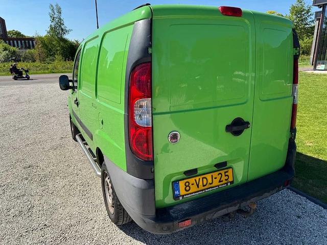 Fiat - doblò - 1.3 mj basis - 8-vdj-25 - 2009 - afbeelding 18 van  22