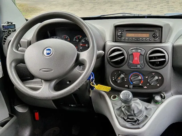 Fiat - doblò - 1.4 family plus - 70-th-dt - 2006 - afbeelding 5 van  23