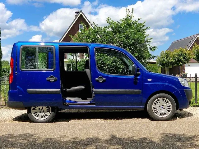 Fiat - doblò - 1.4 family plus - 70-th-dt - 2006 - afbeelding 18 van  23