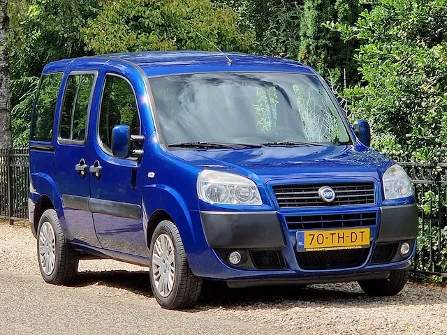 Fiat - doblò - 1.4 family plus - 70-th-dt - 2006 - afbeelding 20 van  23