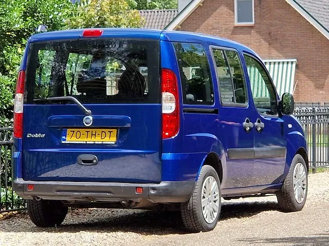Fiat - doblò - 1.4 family plus - 70-th-dt - 2006 - afbeelding 22 van  23