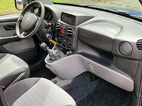Fiat - doblò - 1.4 family plus - 70-th-dt - 2006 - afbeelding 14 van  23