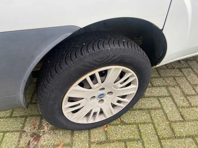 Fiat - doblò - 1.9 mj basis - car - afbeelding 4 van  15