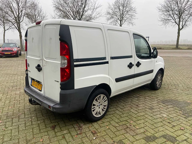 Fiat - doblò - 1.9 mj basis - car - afbeelding 9 van  15