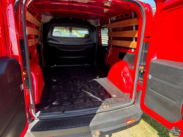 Fiat - doblò cargo - 1.3 mj l2h1 - 2015 - van - afbeelding 7 van  28