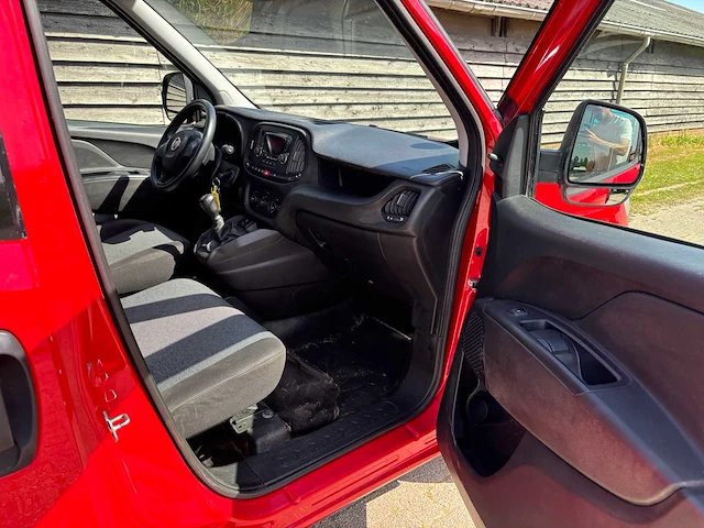 Fiat - doblò cargo - 1.3 mj l2h1 - 2015 - van - afbeelding 14 van  28