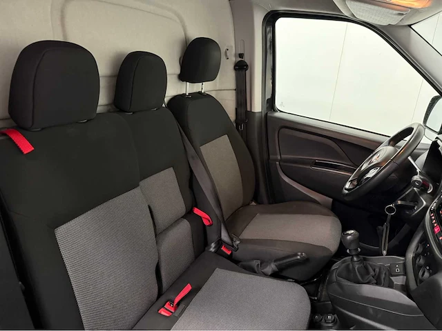 Fiat - doblò cargo - bedrijfswagen - 2019 - afbeelding 4 van  27