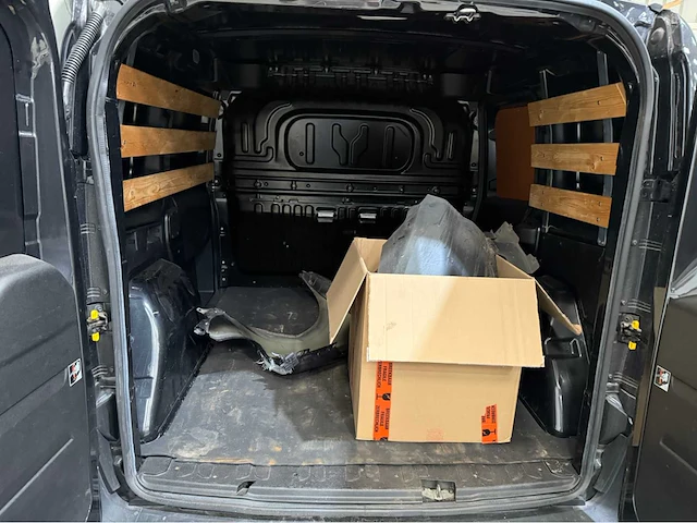 Fiat - doblò cargo - bedrijfswagen - 2019 - afbeelding 9 van  27