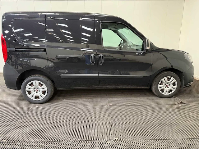 Fiat - doblò cargo - bedrijfswagen - 2019 - afbeelding 23 van  27