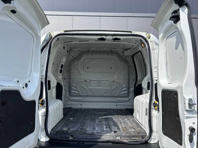 Fiat - fiorino - 1.3 mj sx - vr-245-z - 2015 - afbeelding 16 van  17