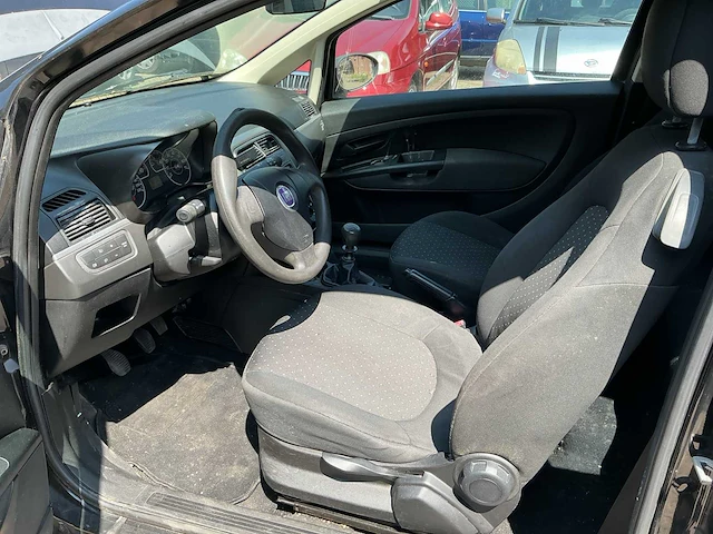Fiat - grande punto - 1.2 active - personenauto - afbeelding 16 van  17