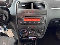 Fiat - grande punto - 1.2 dynamic - 49-gjj-8 - afbeelding 2 van  19