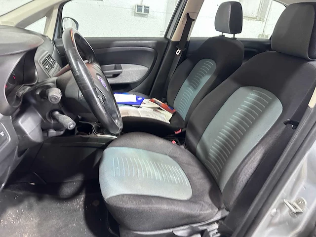 Fiat - grande punto - 1.2 dynamic - 49-gjj-8 - afbeelding 5 van  19