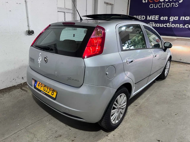 Fiat - grande punto - 1.2 dynamic - 49-gjj-8 - afbeelding 15 van  19