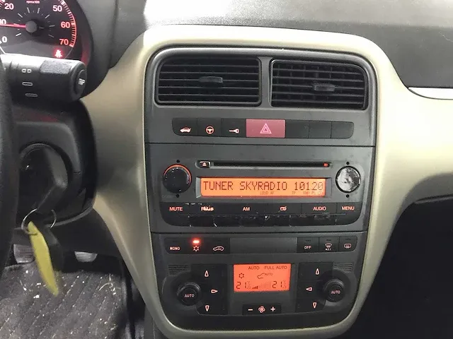 Fiat - grande punto - 1.4 edizione prima - 69-tr-sz - afbeelding 2 van  16