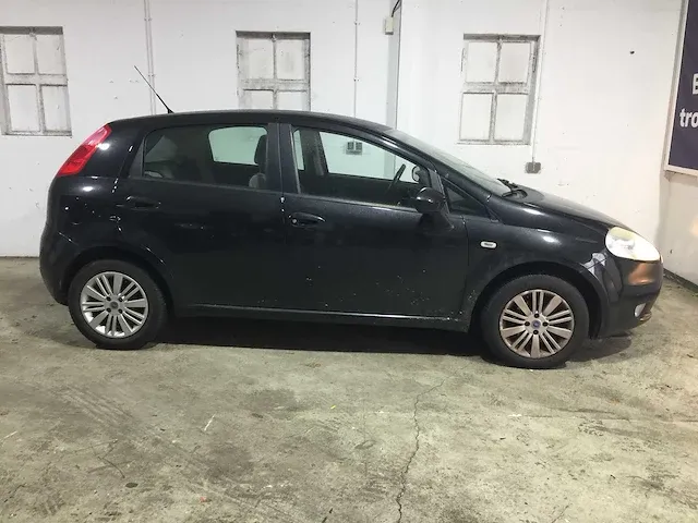 Fiat - grande punto - 1.4 edizione prima - 69-tr-sz - afbeelding 9 van  16