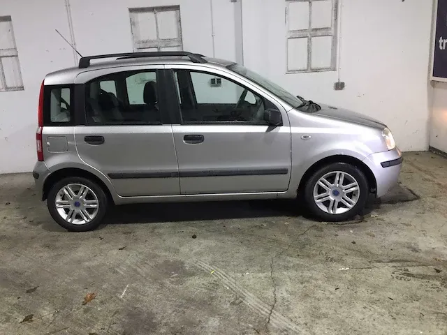 Fiat - panda - 1.2 emotion - 25-nv-rf - afbeelding 17 van  20