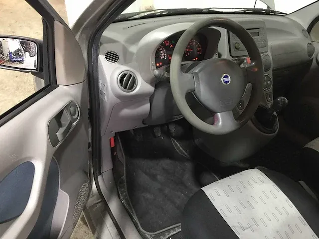 Fiat - panda - 1.2 emotion - 25-nv-rf - afbeelding 20 van  20