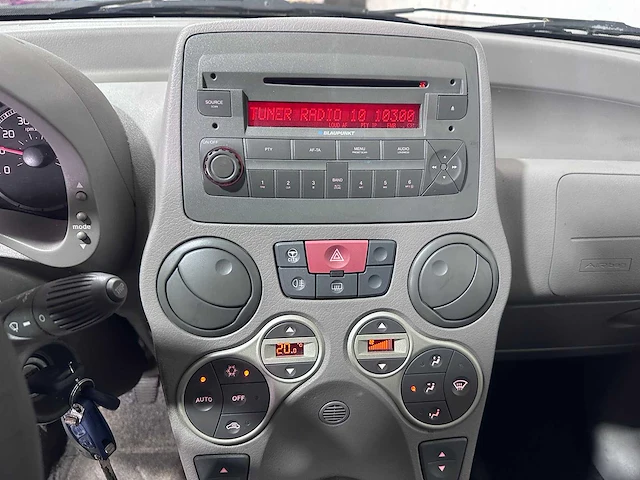 Fiat - panda - 1.2 sportsound - 82-rt-hk - afbeelding 13 van  19