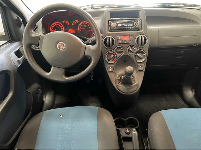 Fiat - panda - personenauto - 2010 - afbeelding 2 van  22