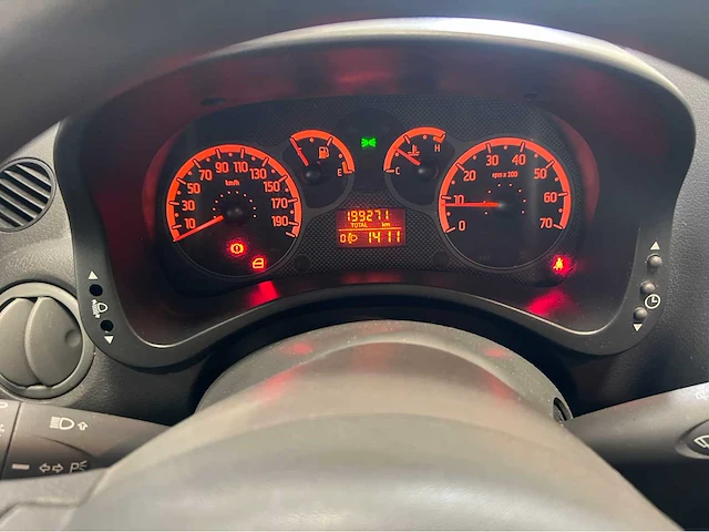 Fiat - panda - personenauto - 2010 - afbeelding 3 van  22