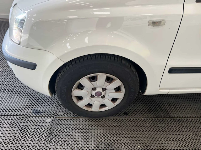Fiat - panda - personenauto - 2010 - afbeelding 15 van  22