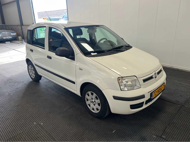 Fiat - panda - personenauto - 2010 - afbeelding 17 van  22