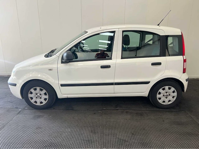 Fiat - panda - personenauto - 2010 - afbeelding 12 van  22