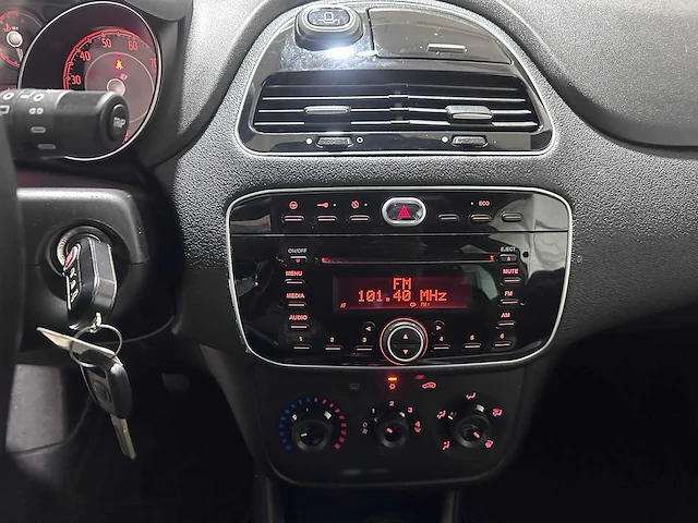 Fiat - punto evo - 0.9 twinair racing - 8-ttx-07 - afbeelding 5 van  22
