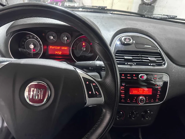 Fiat - punto evo - 0.9 twinair racing - 8-ttx-07 - afbeelding 22 van  22