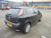 Fiat - punto evo - 1.3 m-jet dynamic - 27-rlf-8 - afbeelding 4 van  10