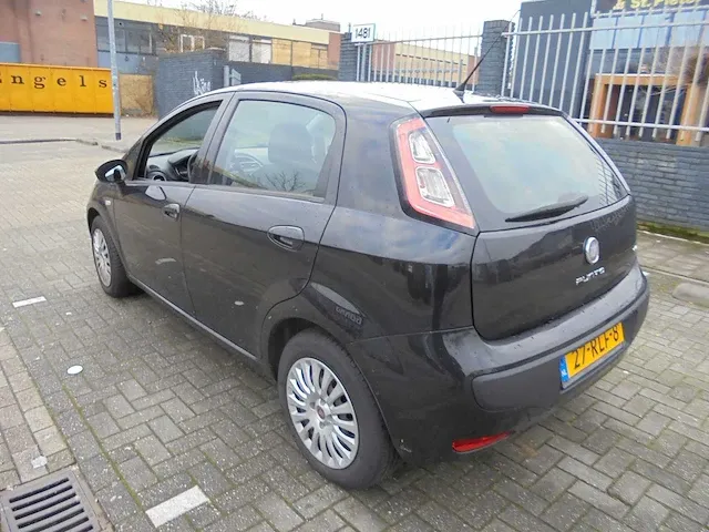 Fiat - punto evo - 1.3 m-jet dynamic - 27-rlf-8 - afbeelding 5 van  10
