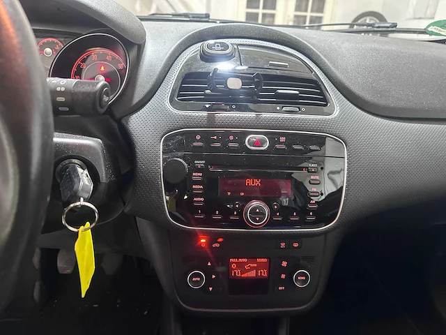 Fiat - punto evo - 1.3 m-jet dynamic - 34-rfk-8 - afbeelding 13 van  16