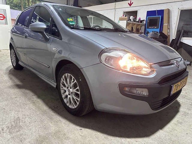 Fiat - punto evo - 1.3 m-jet dynamic - 78-psh-2 - afbeelding 13 van  16