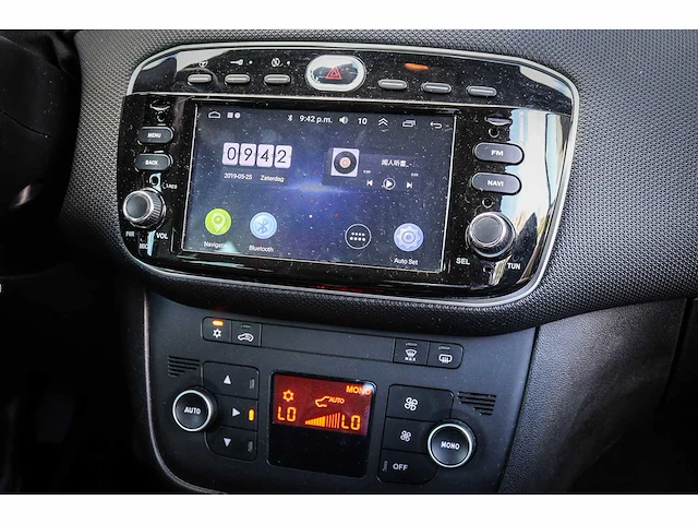 Fiat - punto evo - 1.3 m-jet easy 22-xnh-1 - afbeelding 12 van  17
