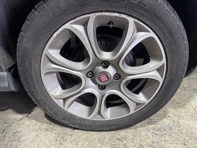 Fiat - punto evo - 1.3 m-jet lounge - hh-088-z - afbeelding 8 van  18