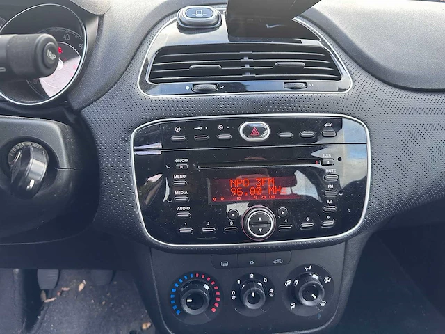 Fiat - punto evo - 1.3 m-jet mylife - 19-tfx-7 - afbeelding 3 van  16