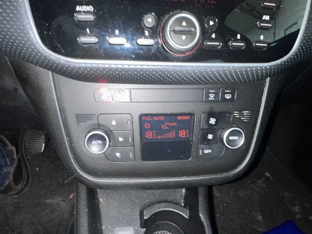 Fiat - punto evo - 1.4 dynamic - 02-ktf-9 - afbeelding 6 van  21