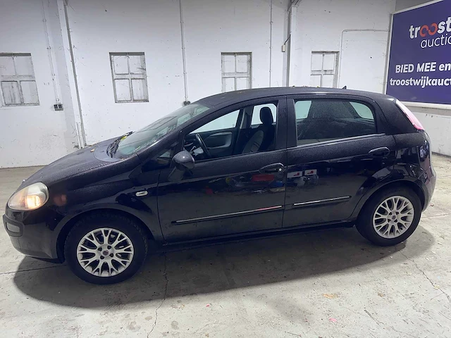 Fiat - punto evo - 1.4 dynamic - 02-ktf-9 - afbeelding 12 van  21