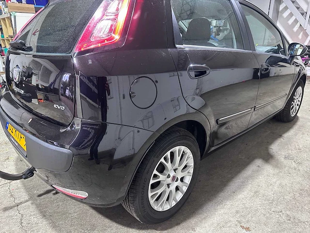 Fiat - punto evo - 1.4 dynamic - 02-ktf-9 - afbeelding 17 van  21