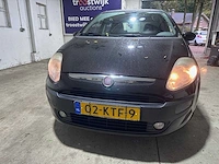 Fiat - punto evo - 1.4 dynamic - 02-ktf-9 - afbeelding 19 van  21