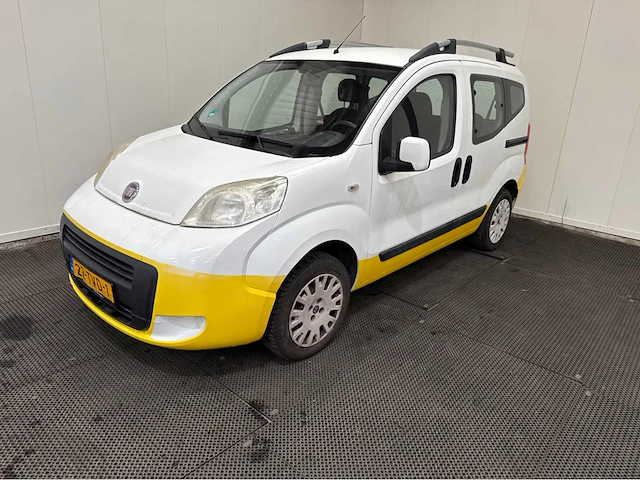 Fiat - qubo - bedrijfswagen - 2012 - afbeelding 1 van  25