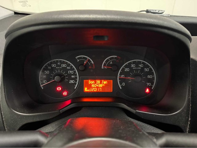 Fiat - qubo - bedrijfswagen - 2012 - afbeelding 9 van  26