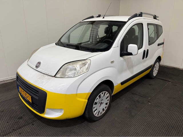 Fiat - qubo - bedrijfswagen - 2012 - afbeelding 1 van  26