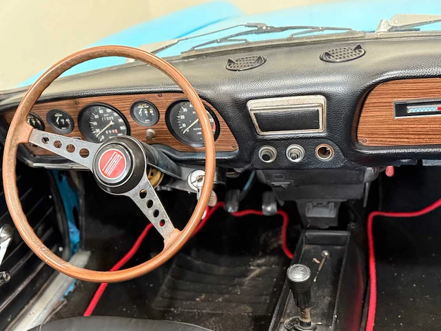 Fiat - spider 850 - sport - oldtimer - 1970 - afbeelding 8 van  35