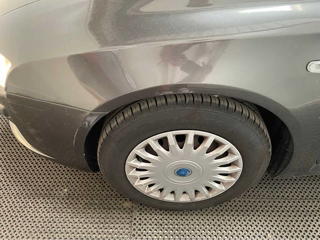 Fiat - stilo - personenauto - 2006 - afbeelding 13 van  27