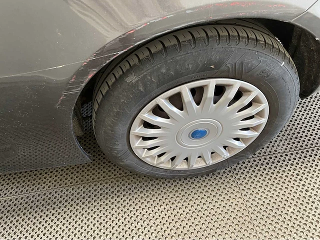 Fiat - stilo - personenauto - 2006 - afbeelding 14 van  27
